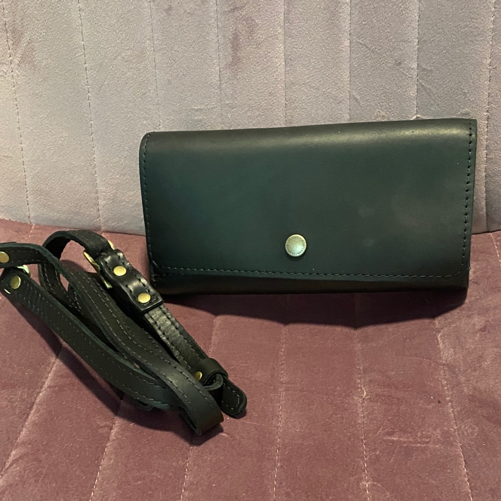 Portland Leather Black Crossbody Bag